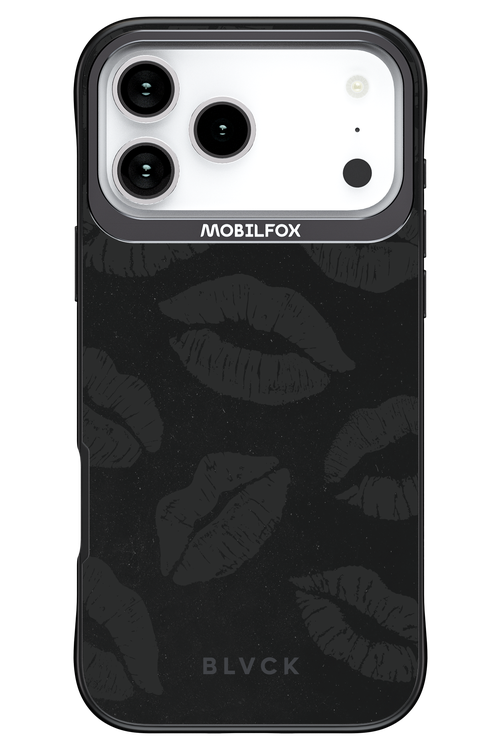 Dark Lips - Apple iPhone 17 Pro Max