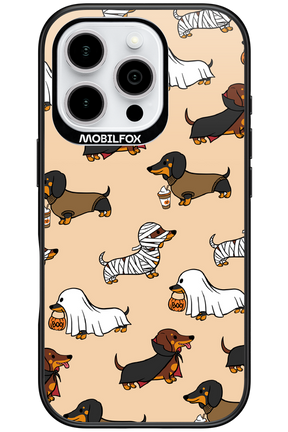 Scary Dachshund - Apple iPhone 16 Pro