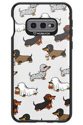 Scary Dachshund (Transparent) - Samsung Galaxy S10e