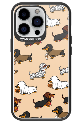 Scary Dachshund - Apple iPhone 13 Pro