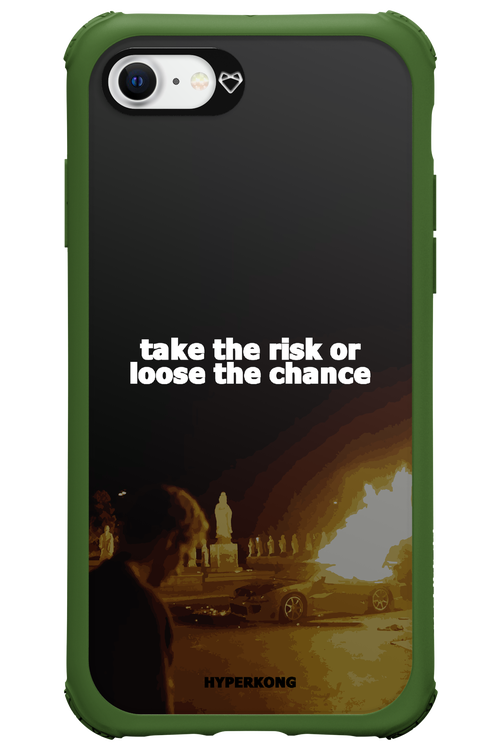 RISK - Apple iPhone 8