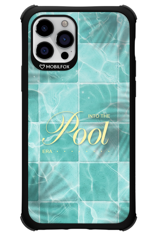 Into the Pool - Apple iPhone 12 Pro