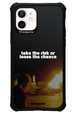 RISK - Apple iPhone 12