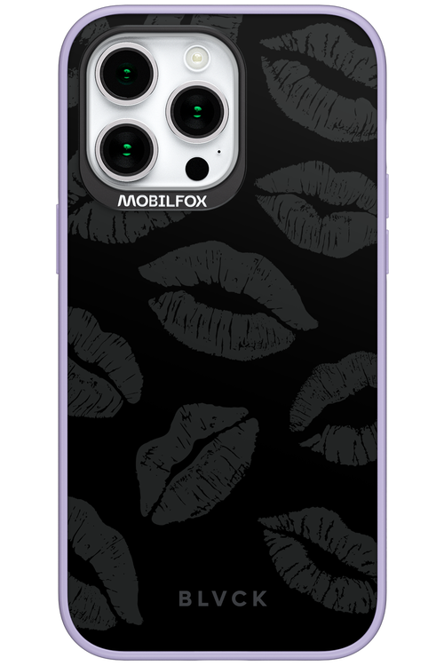 Dark Lips - Apple iPhone 15 Pro Max