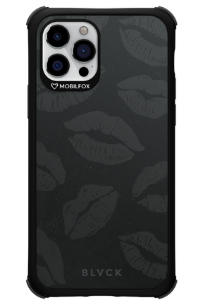 Dark Lips - Apple iPhone 12 Pro