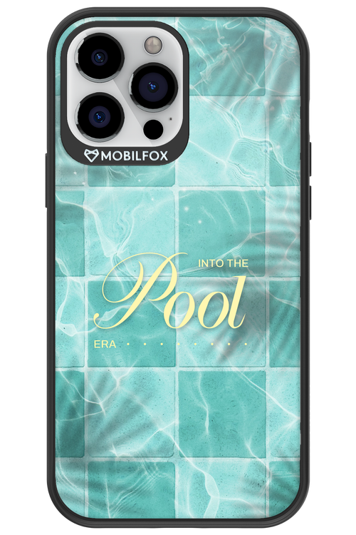 Into the Pool - Apple iPhone 13 Pro Max