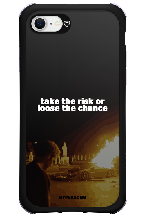 RISK 2.0 - Apple iPhone 8