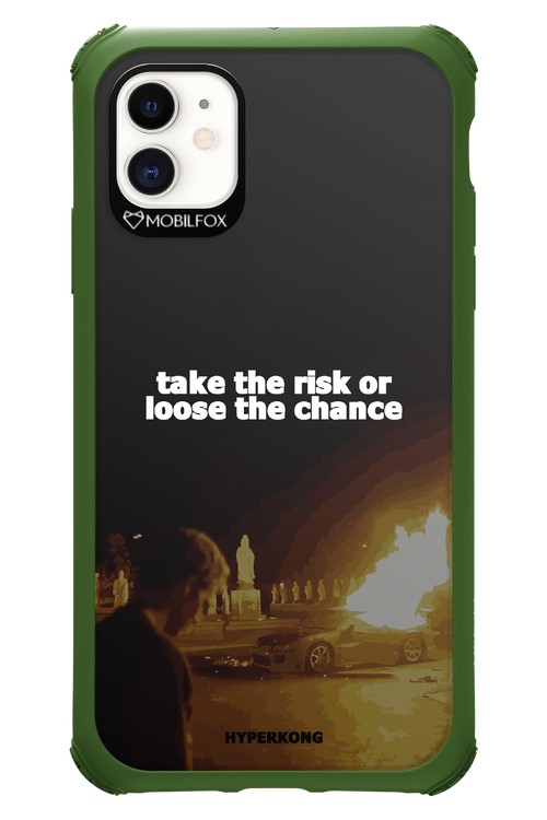 RISK - Apple iPhone 11