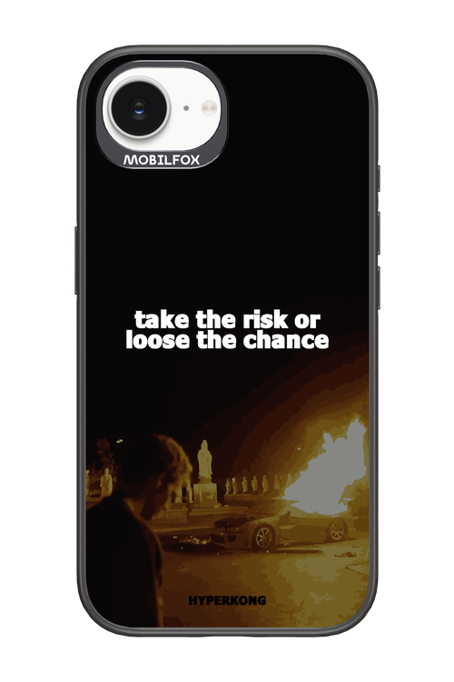 RISK - Apple iPhone 16e