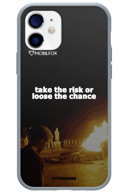 RISK - Apple iPhone 12