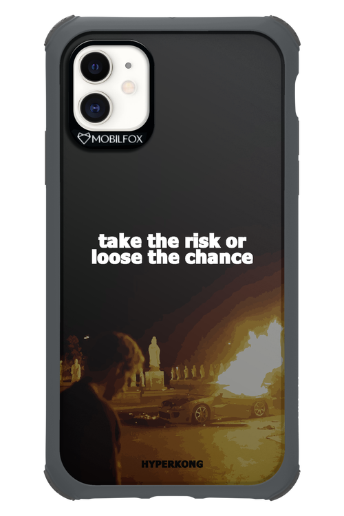 RISK - Apple iPhone 11