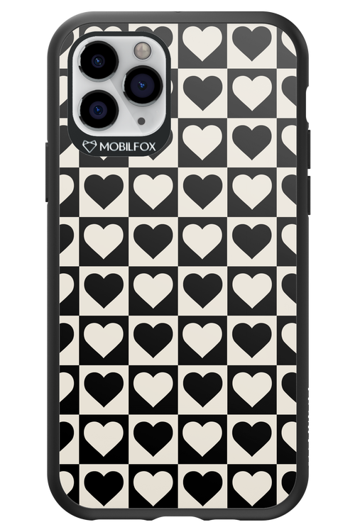 Checkered Heart - Apple iPhone 11 Pro