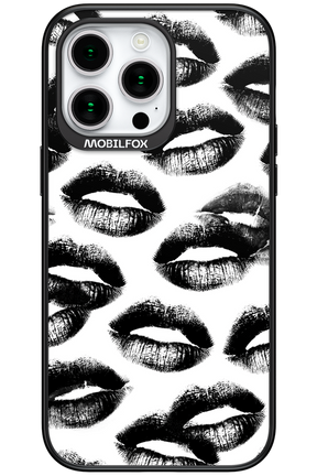 Ghost Kiss 2.0 - Apple iPhone 15 Pro Max