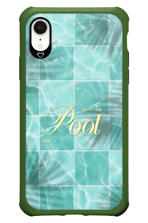 Into the Pool - Apple iPhone XR
