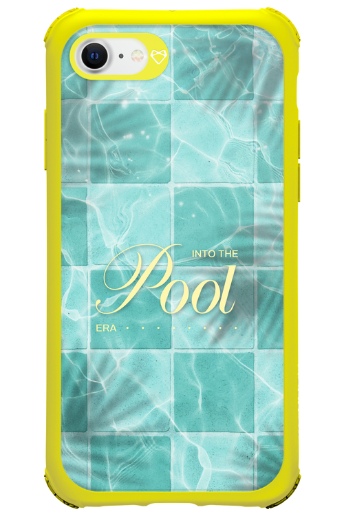 Into the Pool - Apple iPhone SE 2022