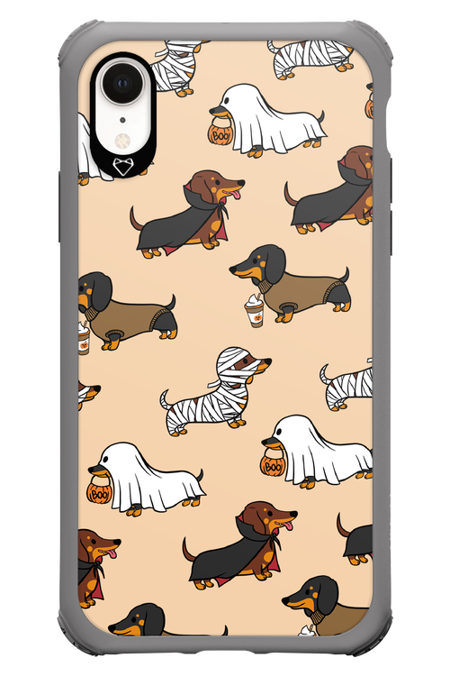 Scary Dachshund - Apple iPhone XR