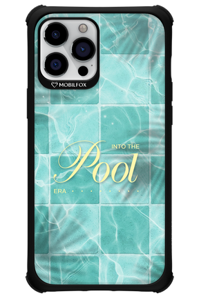Into the Pool - Apple iPhone 12 Pro Max