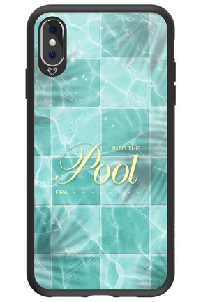 Into the Pool - Apple iPhone XS Max