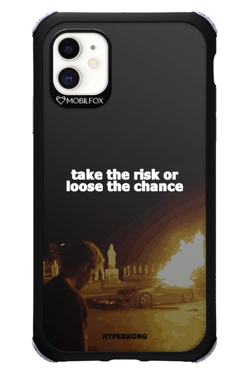 RISK - Apple iPhone 11