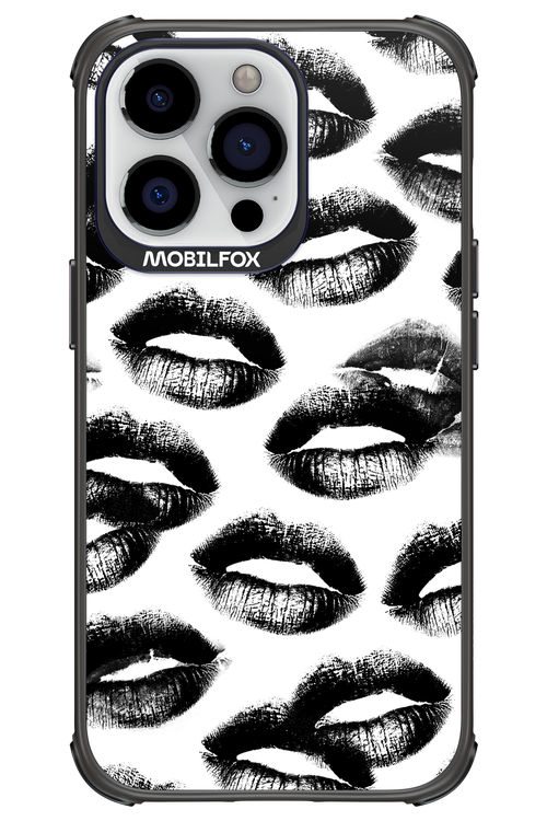 Ghost Kiss - Apple iPhone 13 Pro