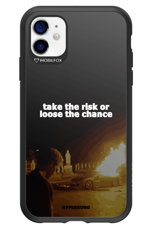 RISK - Apple iPhone 11